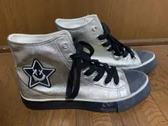 ゴールド スニーカー