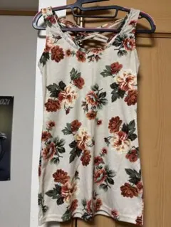 one way 花柄タンクトップのサムネイル