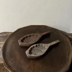 李朝　菓子型　餅型　2種　アンティーク　平松洋子　スッカラ　古道具　韓国骨董