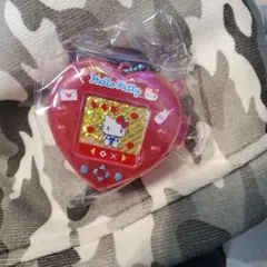 サンリオキャラクターズ　シークレットミニゲーム機風チャーム　ハローキティ