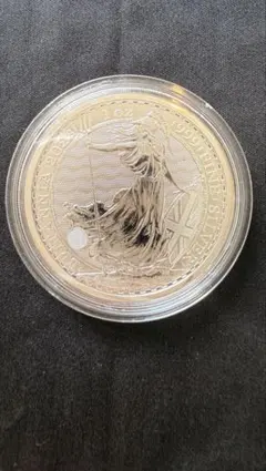 【エリザベス2世肖像】 2023年イギリス ブリタニア純銀1オンス銀貨　2枚 イギリス 2023 エリザベス2世 ブリタニア 10ポンド 1/10オンス