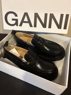 新品未使用品 GANNI ローファー サイズ40 - メルカリ