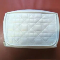 POLA ポーチ ホワイト キルティングのサムネイル