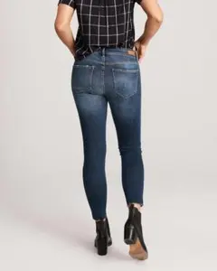 Item thumbnail for item 7d9eaa34-f4ef-4e51-b5c8-9c1df8511e26