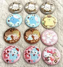 サンリオ　刺繍缶バッジ　１２点セット
