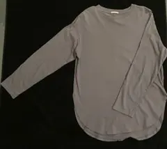 （GU）ラウンドヘムロングスリーブT(長袖)