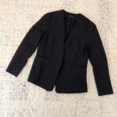 美品 アンタイトル ノーカラージャケット ネイビー 日本製 M セレモニーのサムネイル