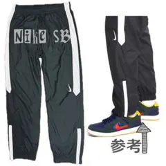 美品*Nike SB シールド ウィンドブレーカーパンツのサムネイル