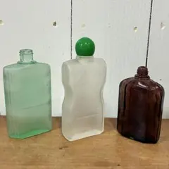 レトロ瓶 ガラス瓶 エンボス瓶　化粧瓶