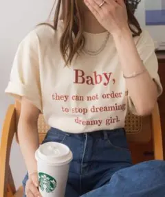 Ada. 刺繍ロゴTシャツ オフホワイト