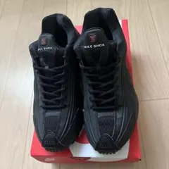 shox r4 スニーカー