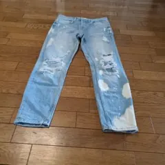 ライトブルーダメージデニムパンツ