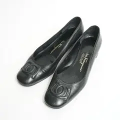 2025年最新】ferragamo ガンチーニ パンプスの人気アイテム - メルカリ