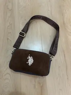 ブラウン ショルダーバッグ