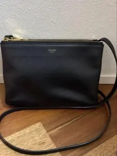 CELINE Trio ショルダーバッグ ブラック　フィービー期　旧ロゴ CELINE Trio ショルダーバッグ ブラック フィービー期 旧ロゴ - メルカリ