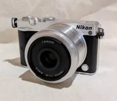 ニコン J5 MODEL 1NILLOR DoubleLensKit - メルカリ