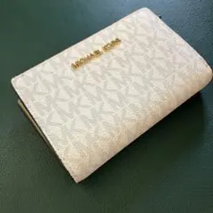 MICHAEL KORS 二つ折り財布 ホワイト系お値下げご遠慮下さいませ。