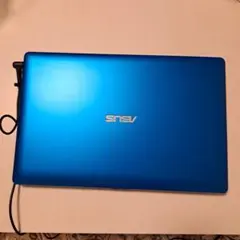 ASUS X200M ノートパソコンのサムネイル