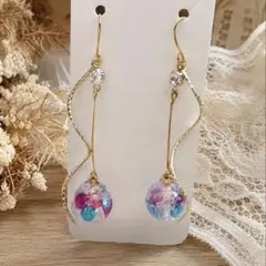 1866.スワロ入り♡ しずく型レジンピアス♡ - メルカリ