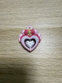 キミとアイドルプリキュア　バスボール　アイドルハートブローチ