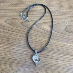 ハート型クリスタルレザーネックレス