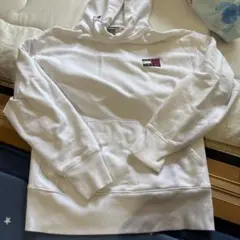 tommy jeansトレーナー