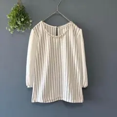 ヘルシーカレン［M］上品ナチュラル◎ビジュー付◎シアー六分袖ストライブ柄ブラウス