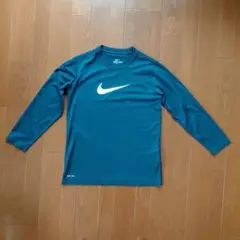 子供服★Nike DRI-FIT★ロンT130-140 Sサイズ　ネイビー