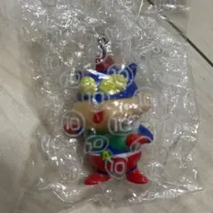 クレヨンしんちゃん　アクション仮面　レトロ　キーホルダー