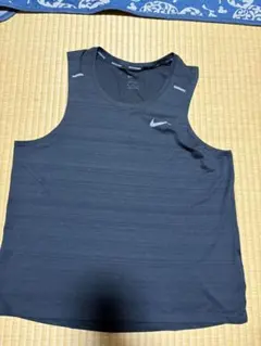Nike DRI-FIT ノースリーブランニングシャツ　ヴェイパーフライ