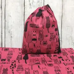 ねこ　猫　黒　ピンク　ハンドメイド　給食袋　コップ袋　ランチョンマット　セット