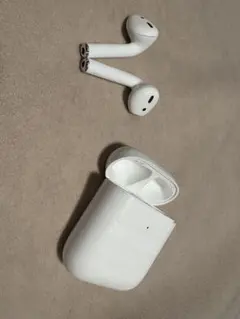 Apple AirPods 第2世代（充電ケース付き）のサムネイル