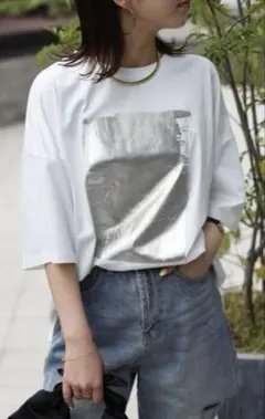 bonjour sagan 箔プリントビッグシルエットTシャツ　オフホワイトのサムネイル