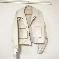 【値下げ◎】オフホワイト　クロップドジャケット