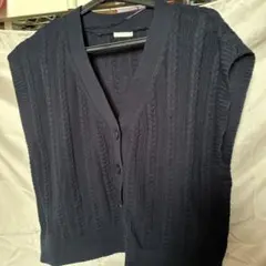 GU ネイビー ケーブルニット ベスト Mサイズ