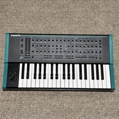 PWM Mantis ハイブリッドアナログシンセサイザー