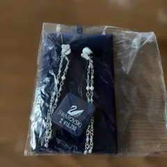 SWAROVSKI チェーン付きイヤリング未使用品