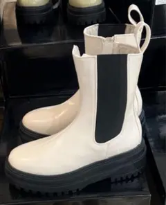 厚底ブーツ AZUL ショートブーツ moussy 新品タグ付き ブーツ