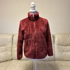3赤いフリースジャケット ハイネック