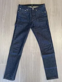 美品 アーペーセー 【29】濃紺 ジーンズ セルビッチデニム ボトムス