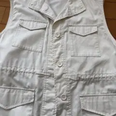 ホワイト ポケット付き ベスト