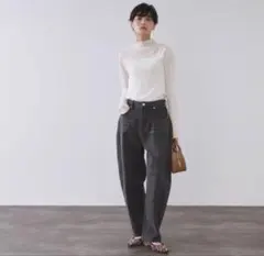 新品オペークドットクリップ　シアーハイネックトップス　白のサムネイル