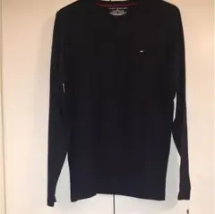 新品タグ付き！プレゼントOK!トミーヒルフィガー長袖Tシャツ紺色