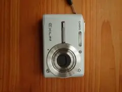 CASIO EXILIM コンパクトデジタルカメラ 本体のサムネイル