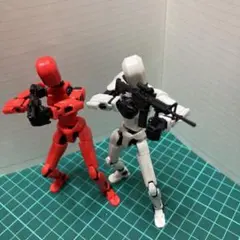 c*.様 セリア戦闘フィギュア2色組み立て済みのサムネイル