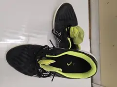 値下げしました！ ASICS バレーボールシューズ ブラック/イエロー