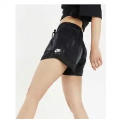 美品 NIKE AIR ナイキ エアー サテン調 ショートパンツ ブラック XLのサムネイル
