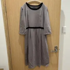 グレーのワンピース　マタニティ