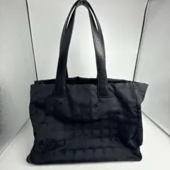 CHANELシャネルナイロン×レザーニュートラベルライントートバック