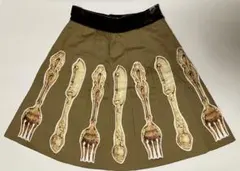 【新品未使用】ボシュプルメット 蟹座　スカート　ナイフ&フォーク　キャメルのサムネイル
